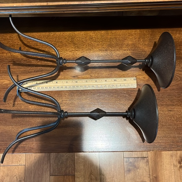 Party lite candle holders with candles. Like new condition. - Picture 6 of 7